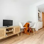 Pet Friendly + Pool + Park, 2 Minutes Away * Salou