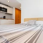 Pet Friendly + Pool + Park, 2 Minutes Away