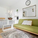 Apartment Pet Friendly + Pool + Park, 2 Minutes Away