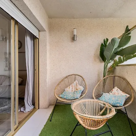 Pet Friendly + Pool + Park, 2 Minutes Away Salou