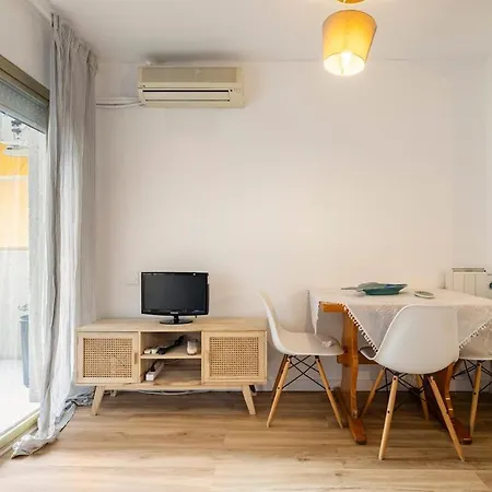 Apartament Pet Friendly + Pool + Park, 2 Minutes Away