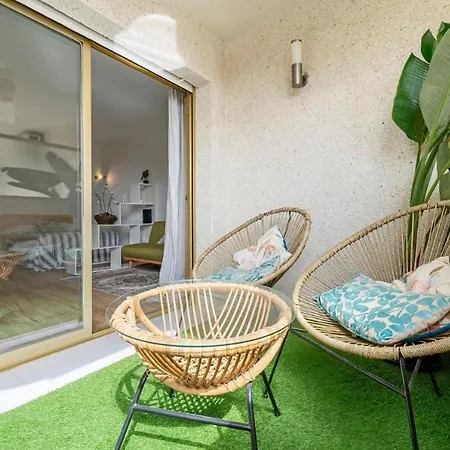 Pet Friendly + Pool + Park, 2 Minutes Away Salou