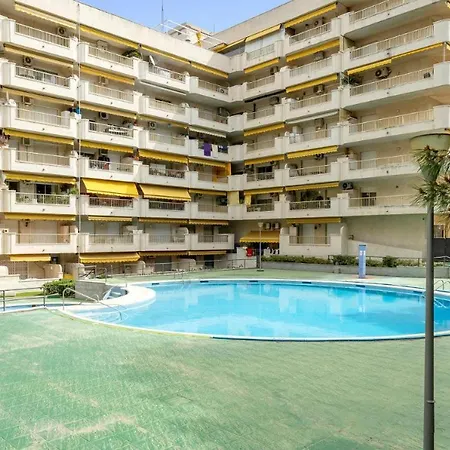 Pet Friendly + Pool + Park, 2 Minutes Away Apartament *