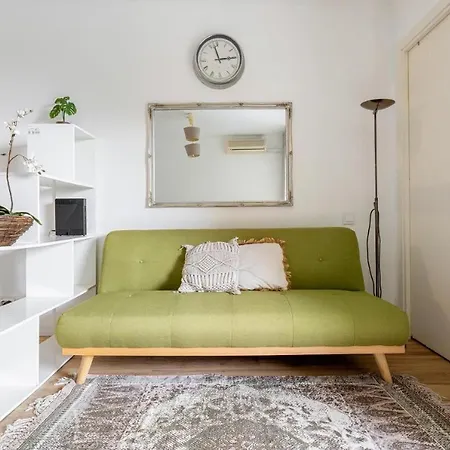Pet Friendly + Pool + Park, 2 Minutes Away Apartament *