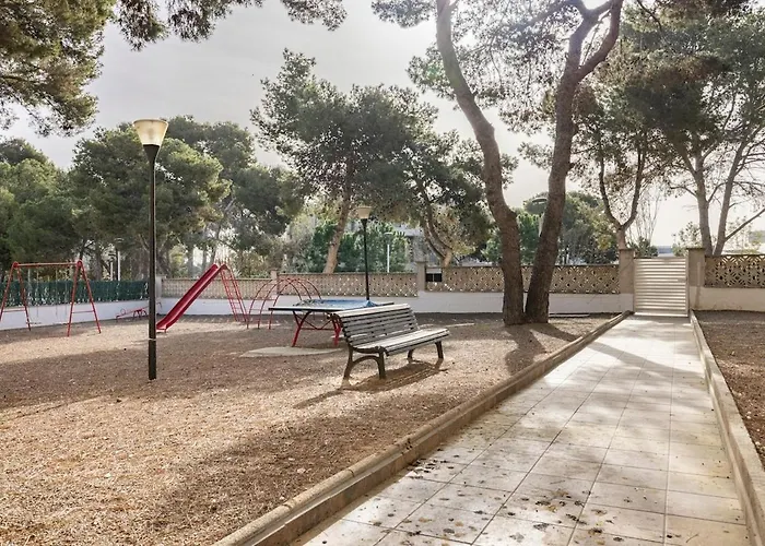 公寓 Pet Friendly + Pool + Park, 2 Minutes Away 萨洛