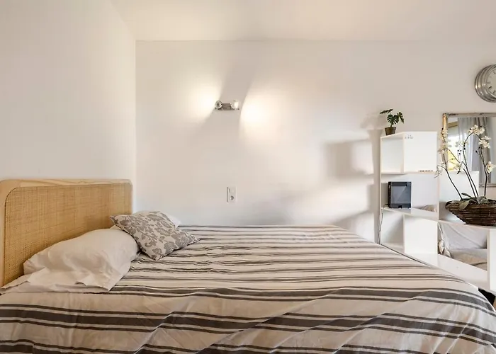公寓 Pet Friendly + Pool + Park, 2 Minutes Away 萨洛