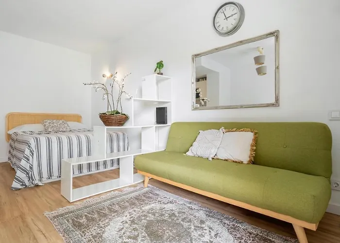 公寓 Pet Friendly + Pool + Park, 2 Minutes Away