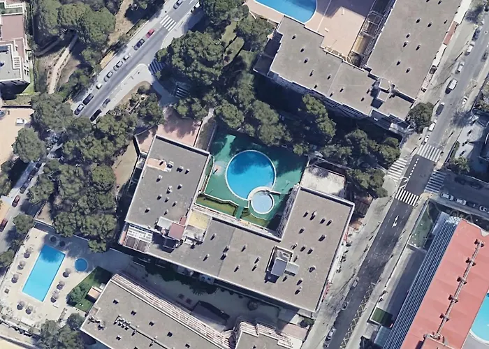 公寓 Pet Friendly + Pool + Park, 2 Minutes Away 萨洛