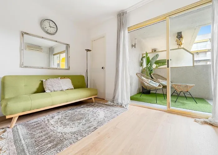 Pet Friendly + Pool + Park, 2 Minutes Away Lejlighed *
